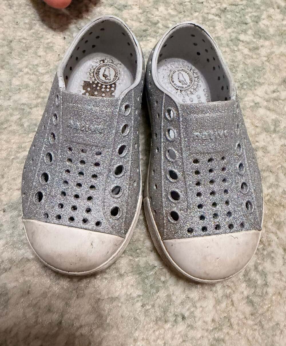 Native Jefferson Bling Size C6 Silver Glitter Slip On Shoes